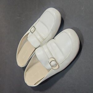 Vintage White Leather Anne Klein Mules - Size 6 Medium